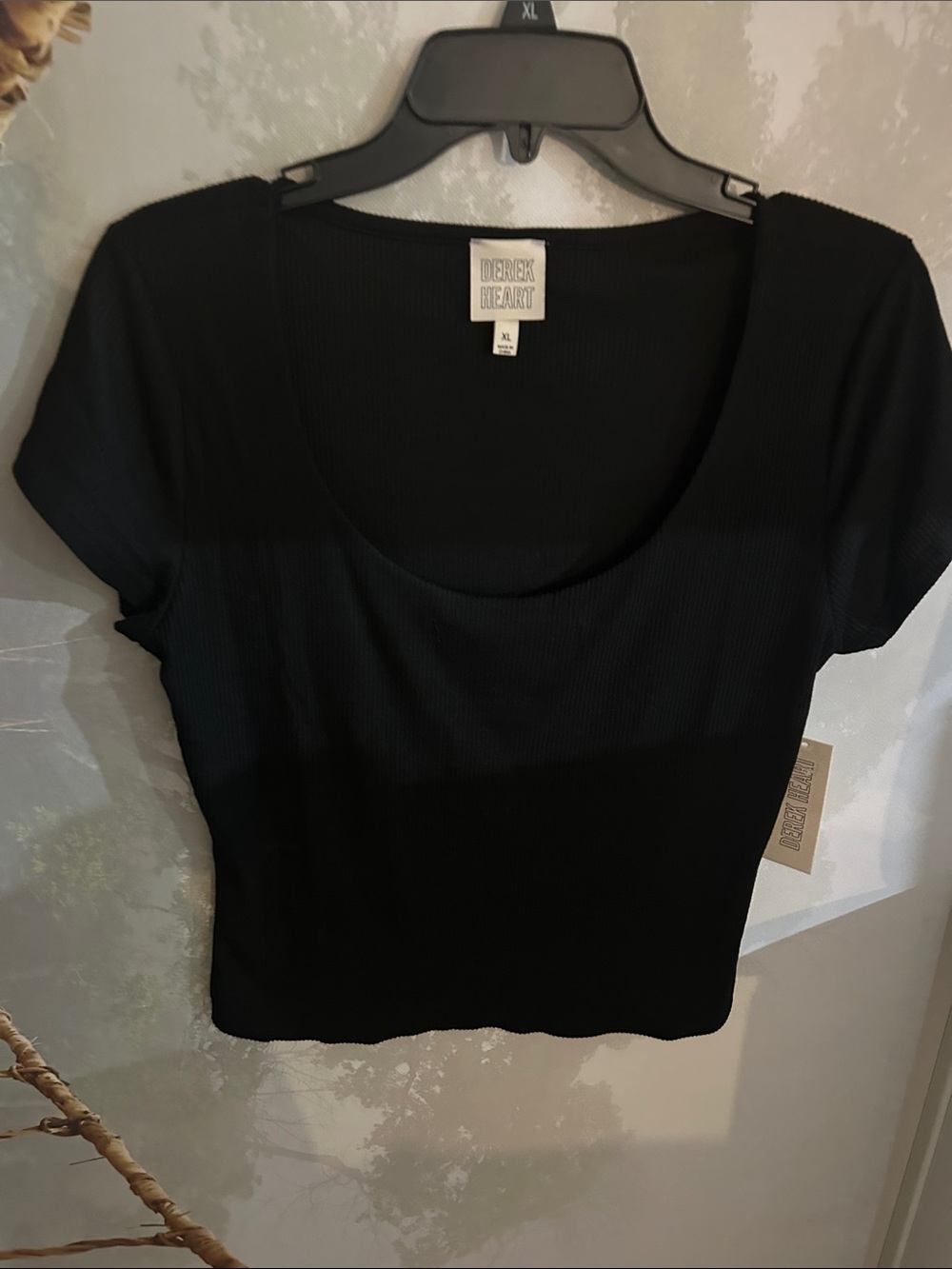 Derek Heart Black Scoop Neck Ribbed Short Sleeve Tee